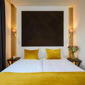hotellátogatás