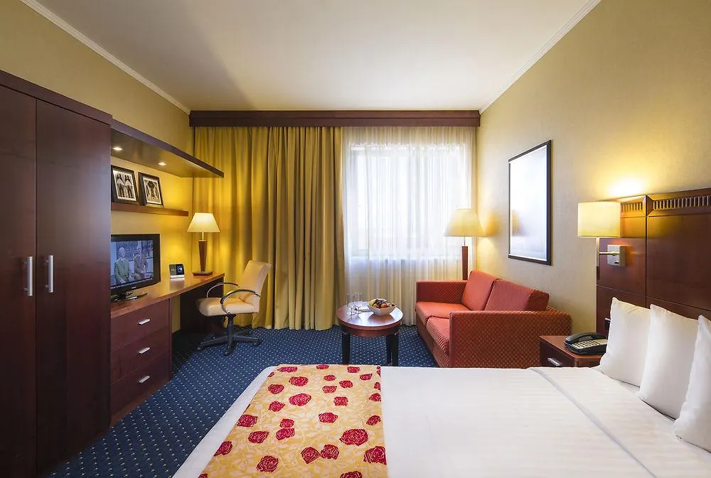 Courtyard By Marriott Prague City 4*,