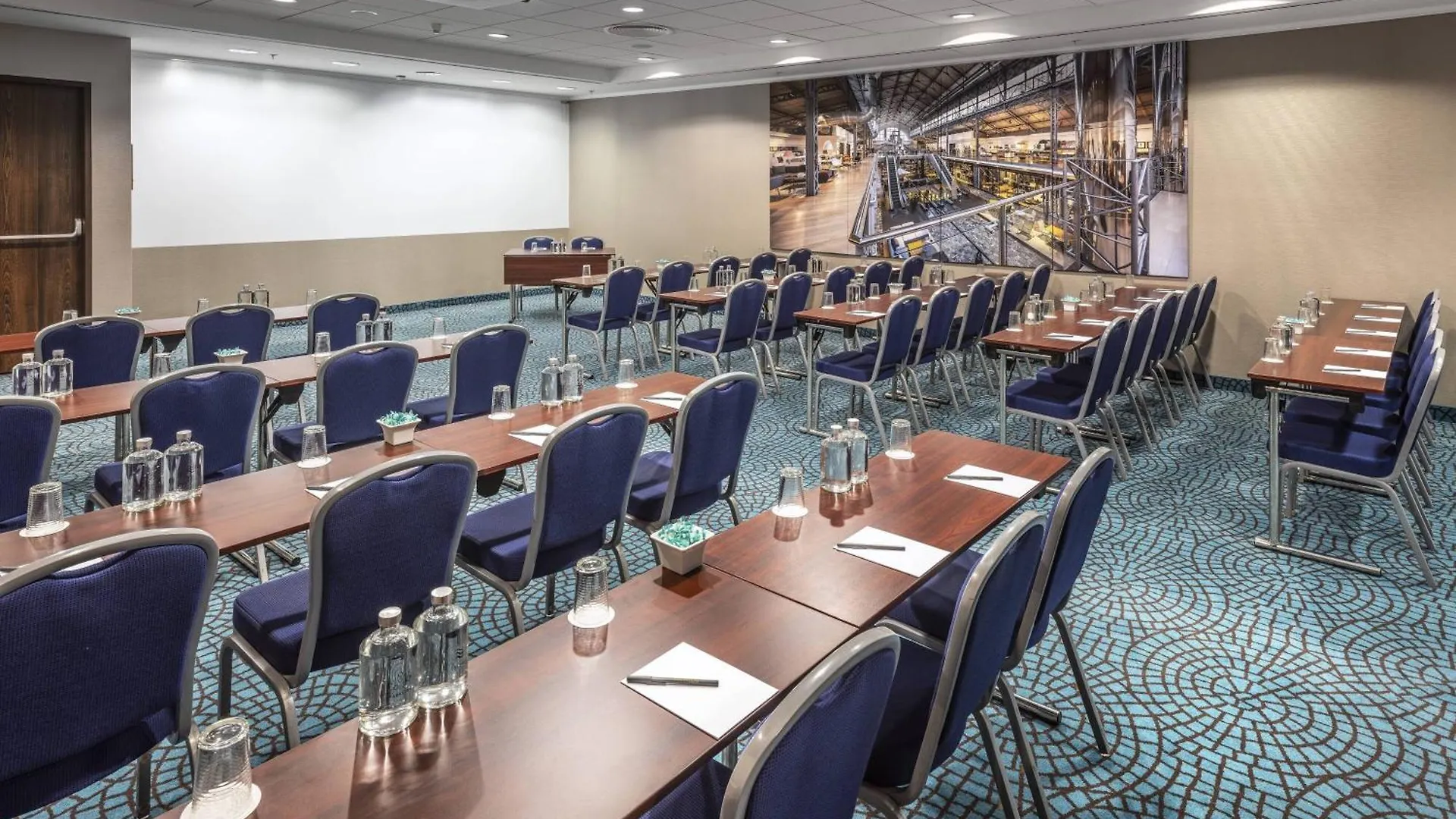 Courtyard By Marriott Prague City Czech Republic