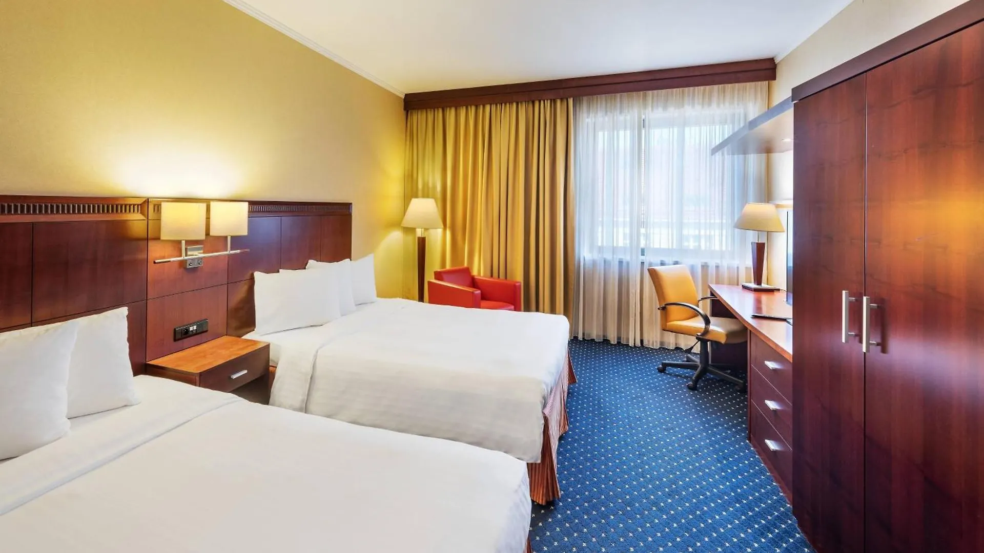 Hotel Courtyard By Marriott Prague City