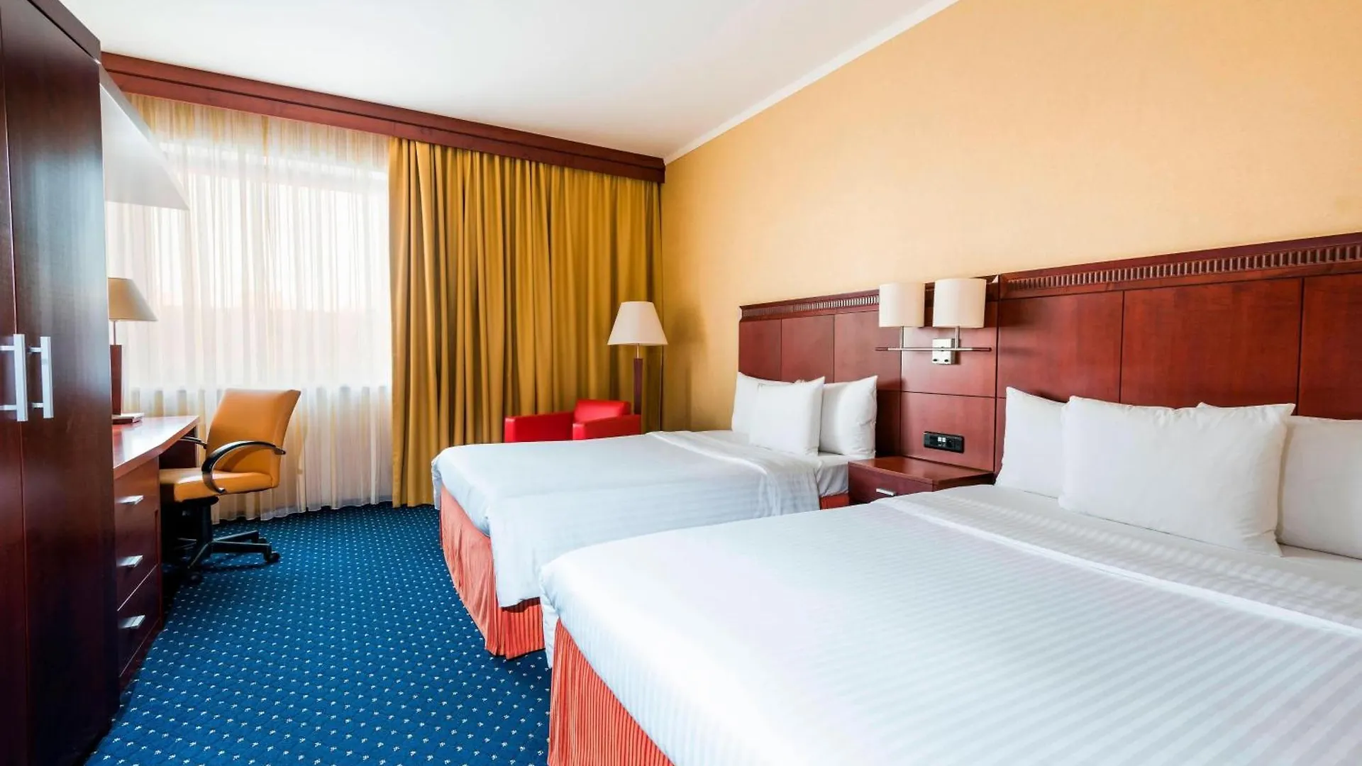 Courtyard By Marriott Prague City Hotel