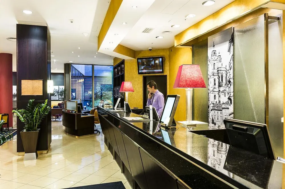 Szálloda Courtyard By Marriott Prague City