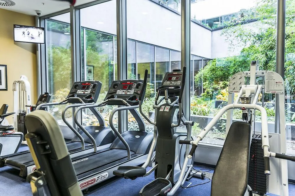 Courtyard By Marriott Prague City