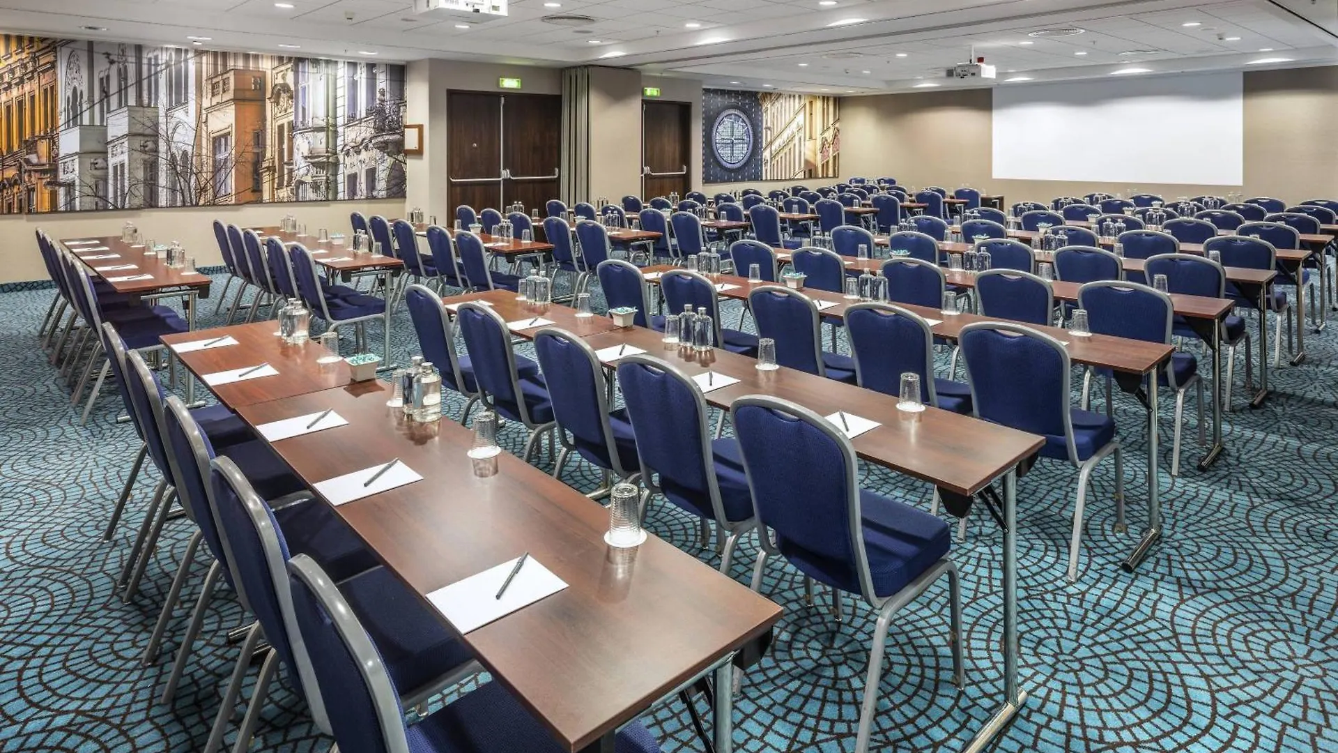 Szálloda Courtyard By Marriott Prague City
